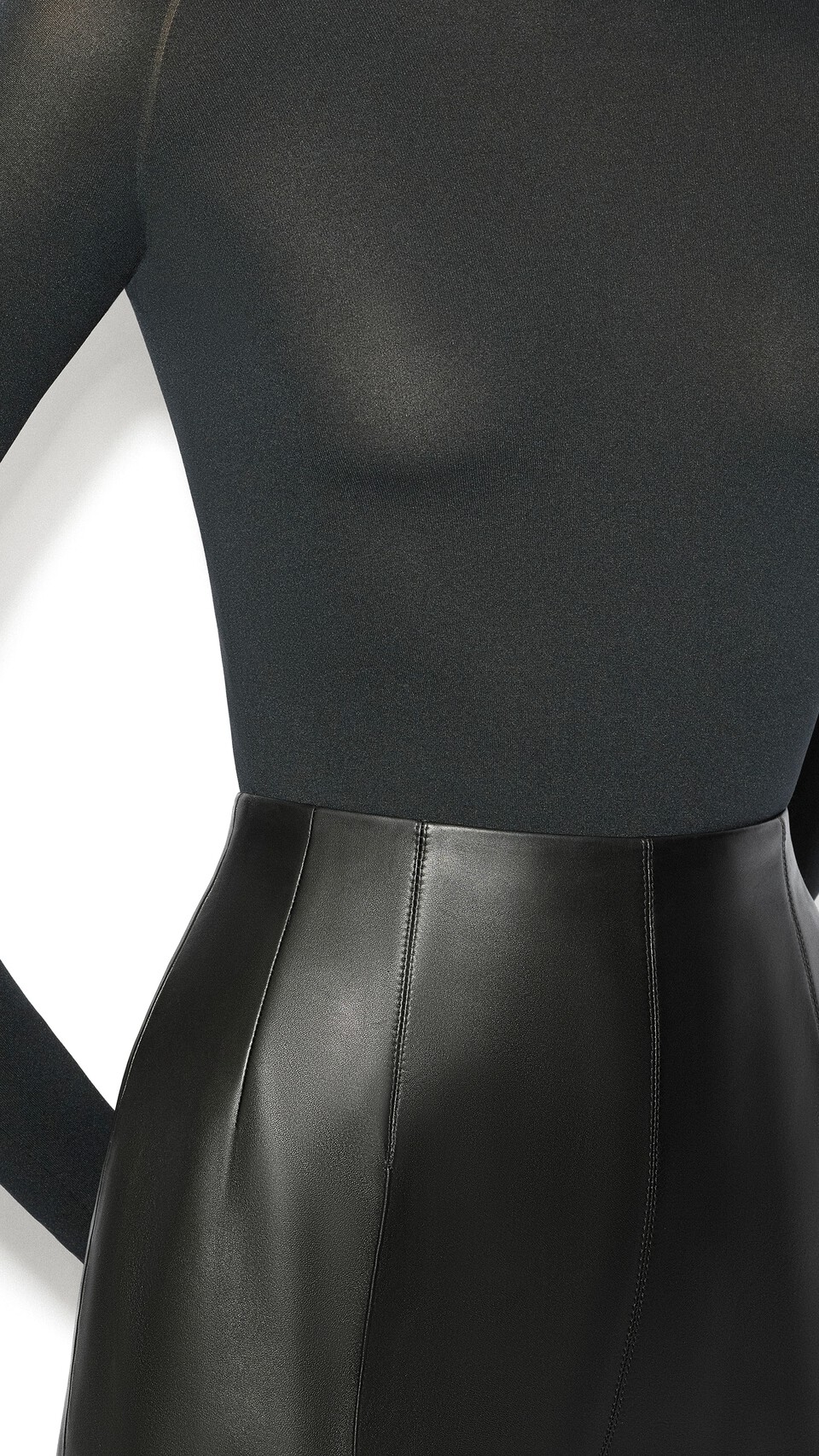 ALA&Iuml;A ROUND NECK SECOND-SKIN KNIT BODYSUIT BLACK - View 4