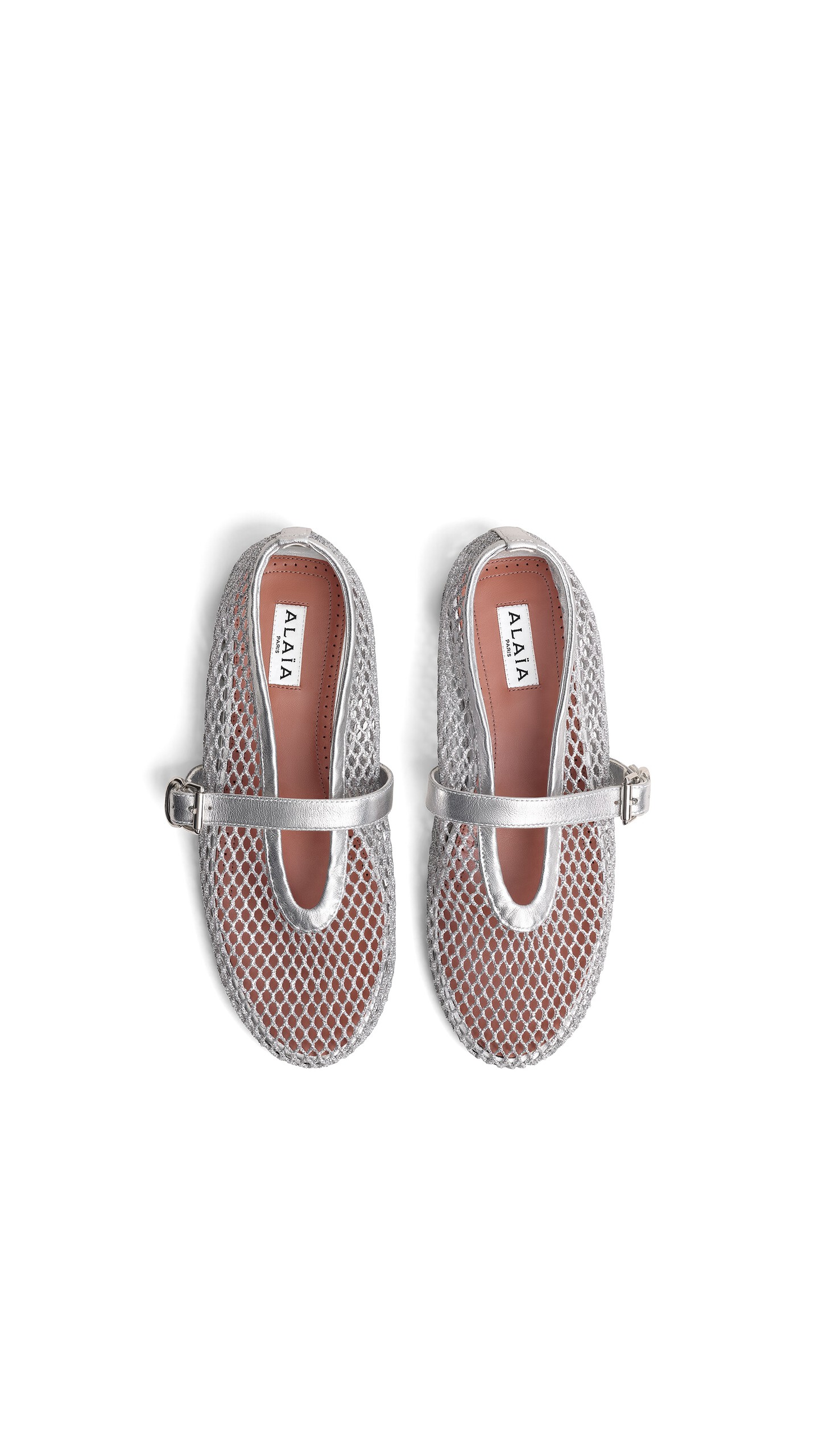 ALA&Iuml;A BALLET FLATS IN LAMINATED FISHNET WHITE SILVER - View 4