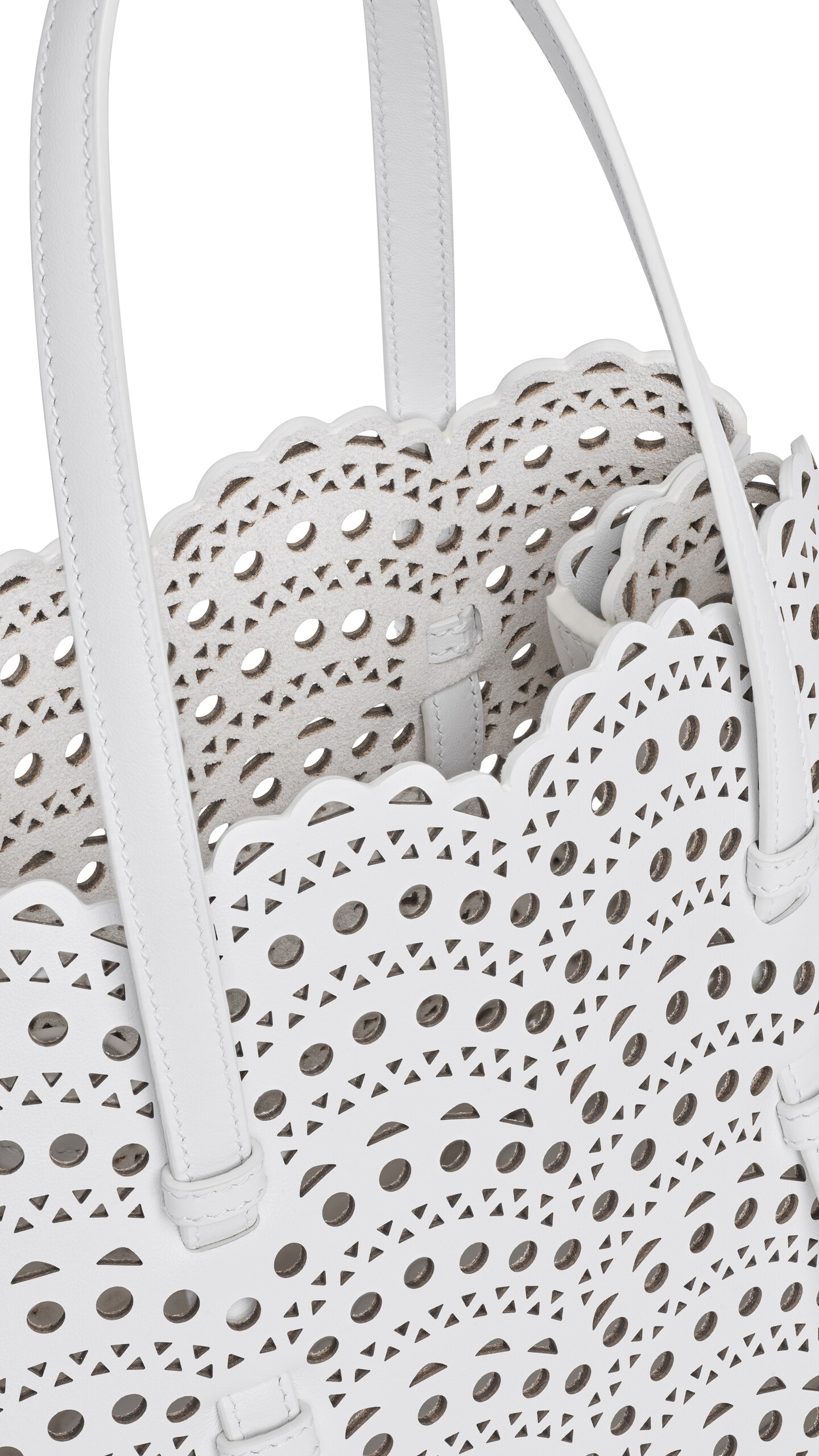 ALA&Iuml;A MINA 25 BAG IN VIENNE WAVE CALFSKIN OFF-WHITE - View 3