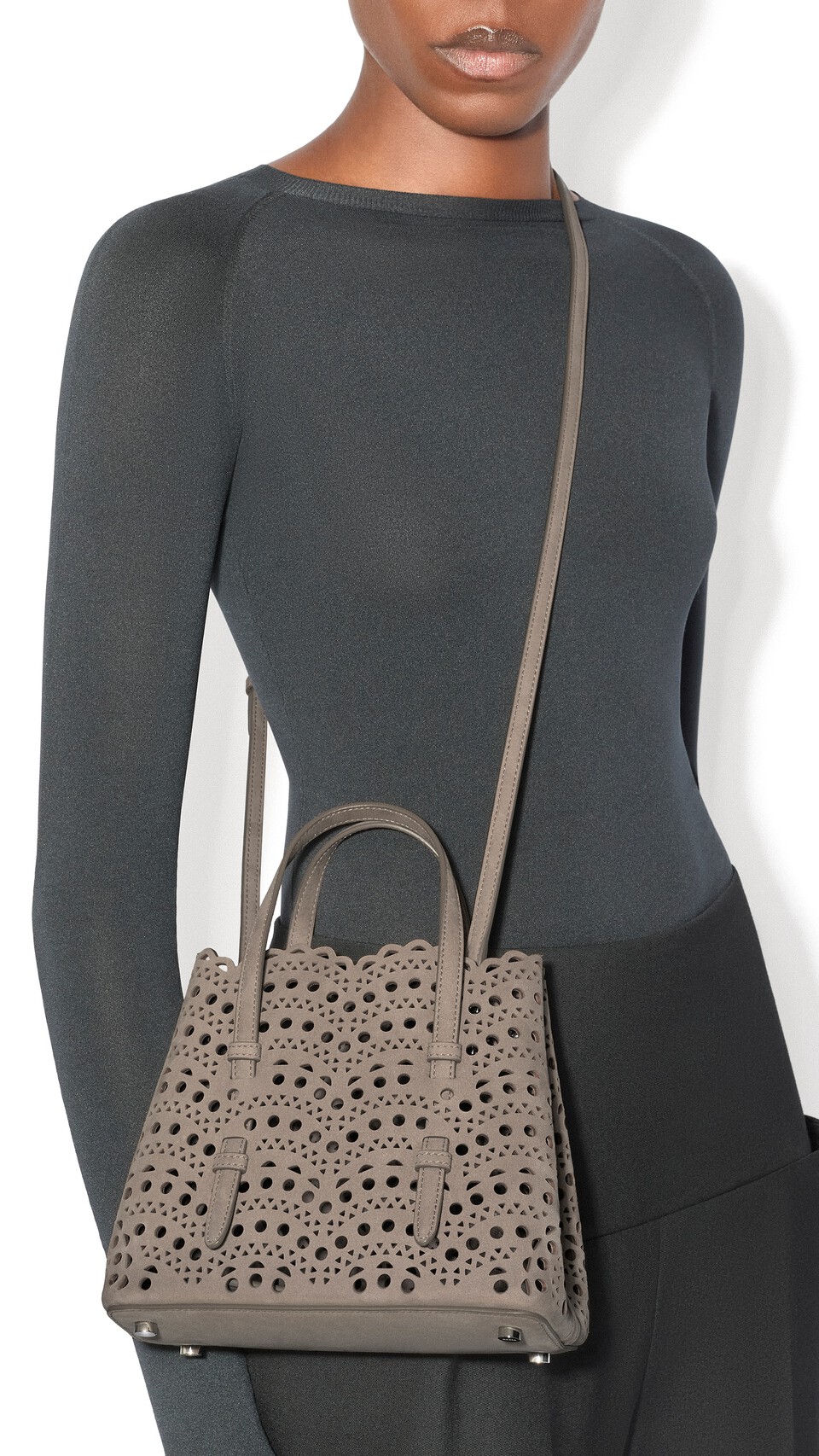 ALA&Iuml;A MINA 20 IN PERFORATED VIENNE NUBUCK  MIST - View 4