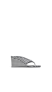 BLACK/WHITE - ALA&Iuml;A CUBE THONG MULES IN VICHY PRINT