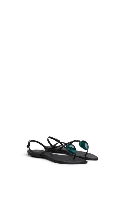 ALA&Iuml;A FLAT JEWEL SANDALS IN PATENT LEATHER BLACK - View 2