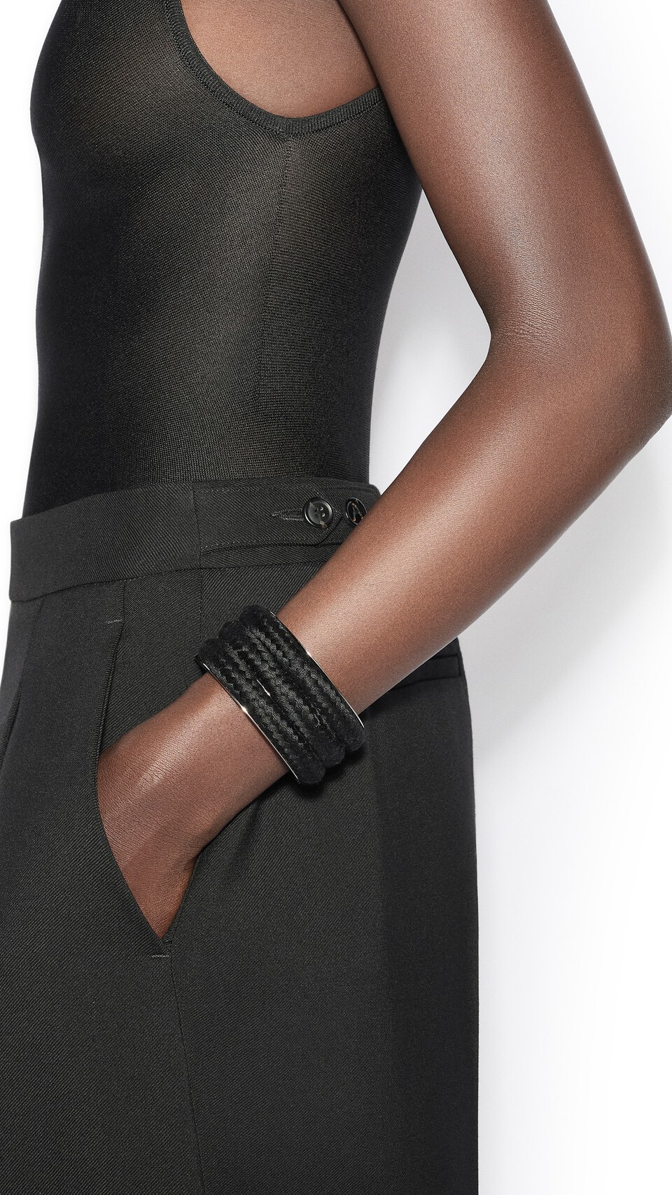 ALA&Iuml;A COTTON CORD CUFF BLACK - View 4