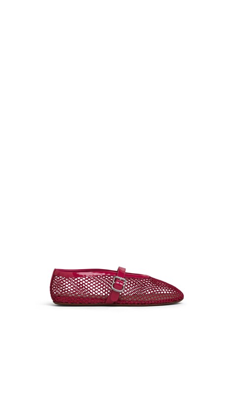 ALA&Iuml;A BALLET FLATS IN FISHNET RASPBERRY