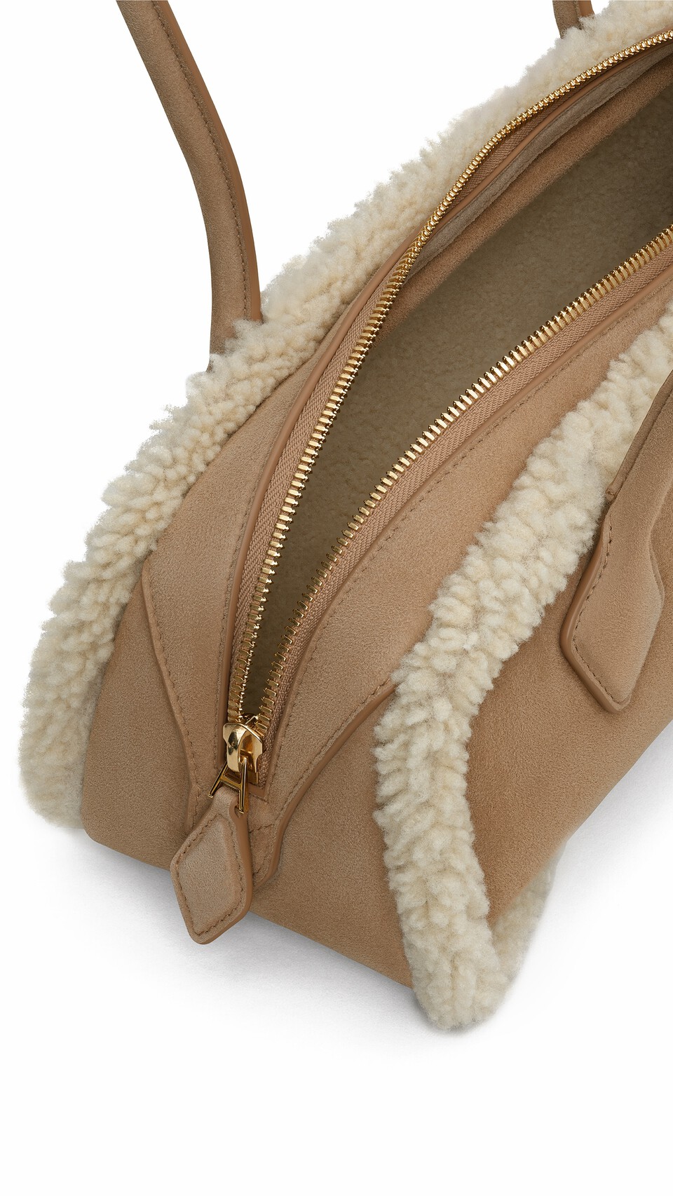 ALA&Iuml;A  LE TECKEL MEDIUM BAG IN MERINO SHEARLING CAMEL - View 3