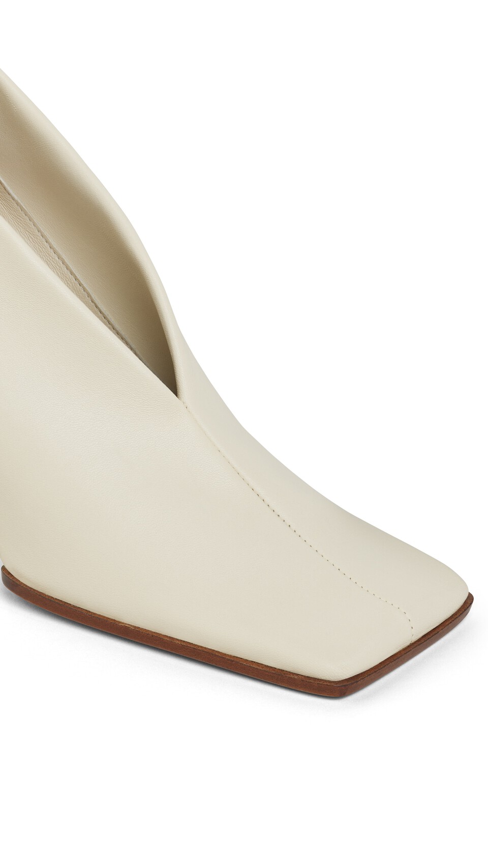 ALA&Iuml;A SOFT SQUARE PUMPS IN LEATHER CLAY - View 4