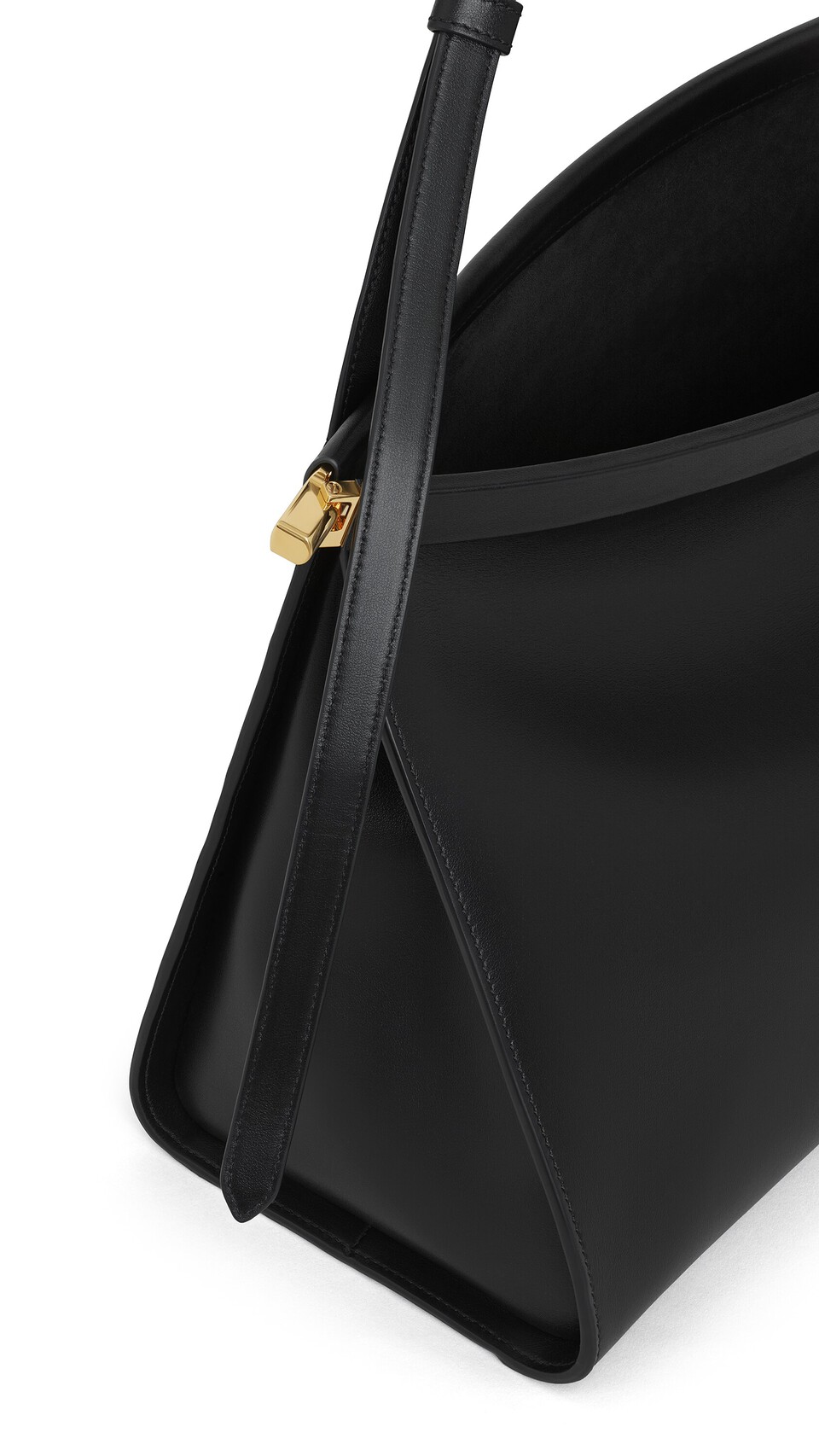 ALA&Iuml;A LE CLICK EAST WEST LARGE BAG IN CALFSKIN BLACK - View 3