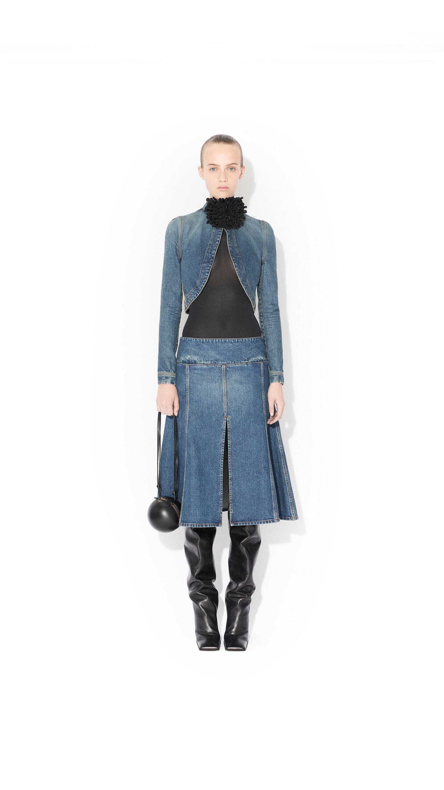 ALA&Iuml;A DENIM SLIT SKIRT FADED BLUE - View 2