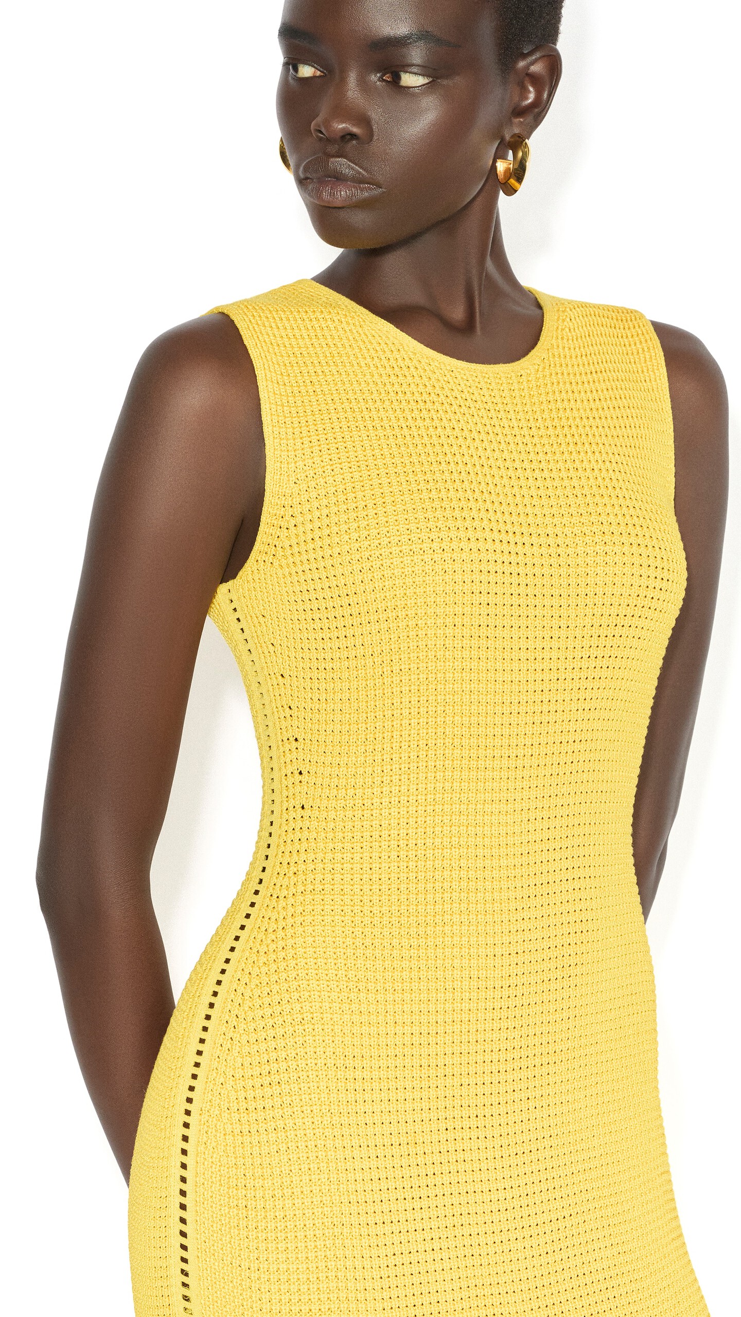 ALA&Iuml;A WAFFLE GODETS MIDI DRESS BEIGE JEWELRY - View 4