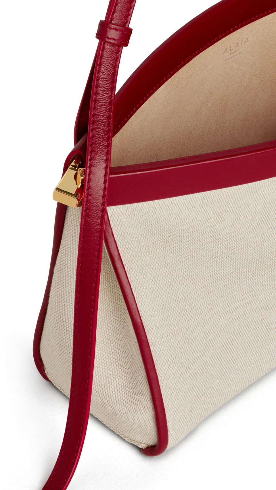 ALA&Iuml;A LE CLICK EAST WEST MEDIUM BAG IN CANVAS NATURAL - View 3