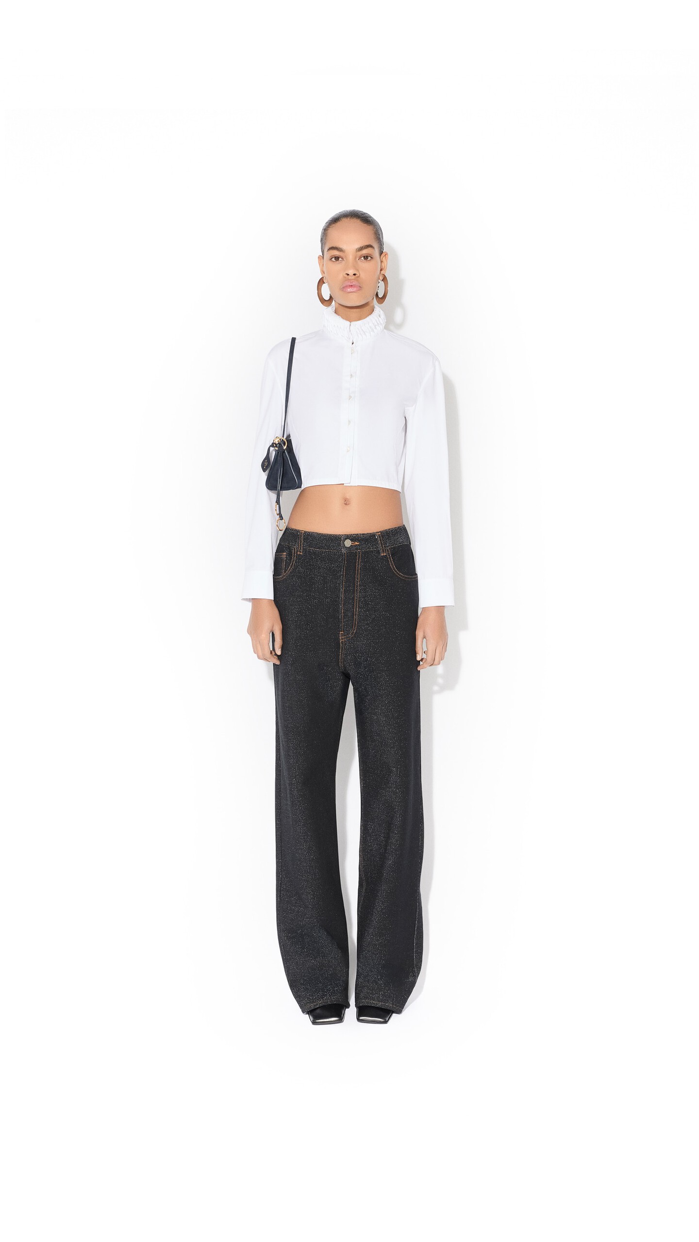 ALA&Iuml;A LE CLICK EAST WEST SMALL BAG IN SUEDE MIDNIGHT - View 4