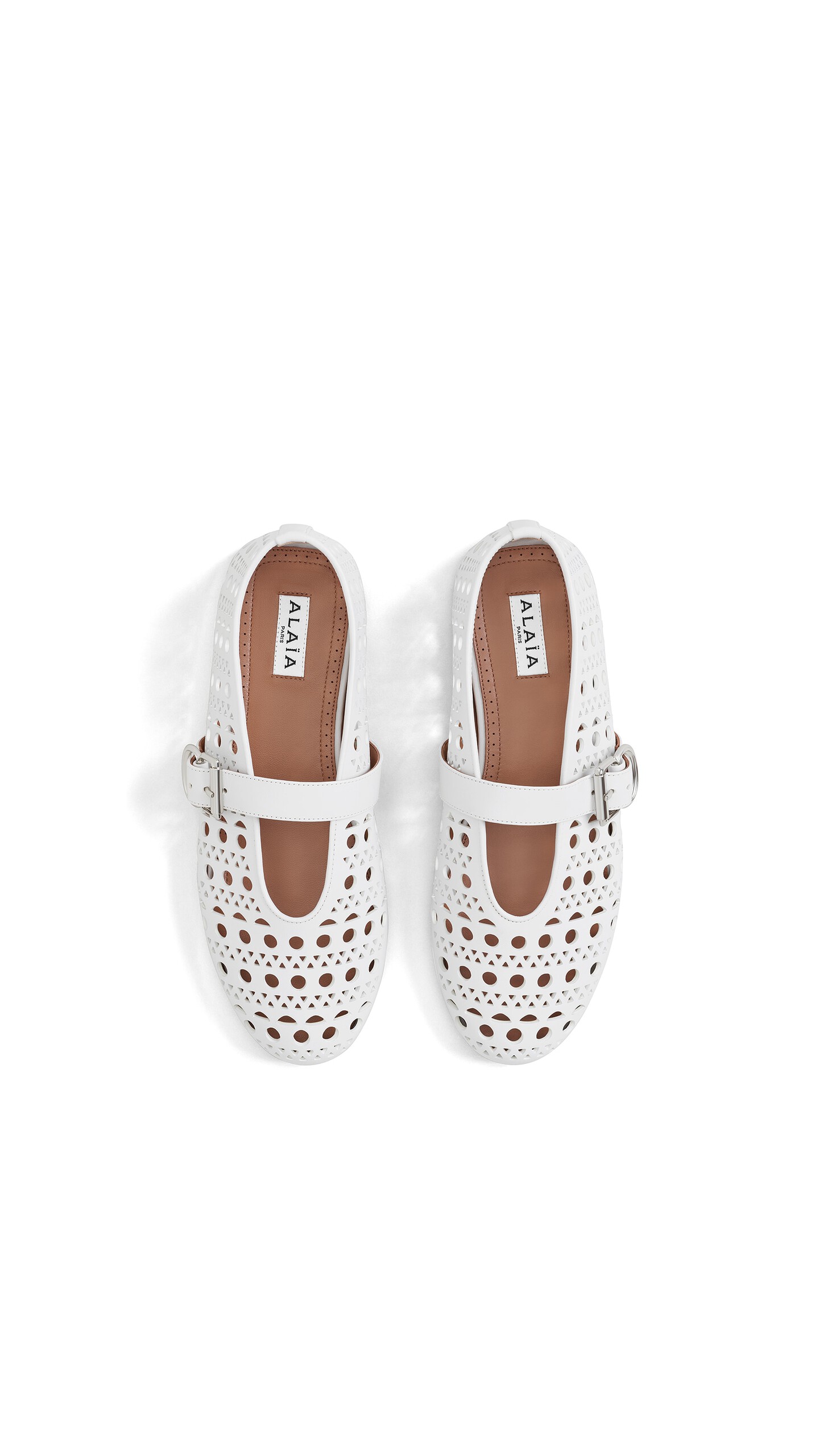 ALA&Iuml;A BALLET FLATS IN VIENNE LAMBSKIN OFF-WHITE - View 4