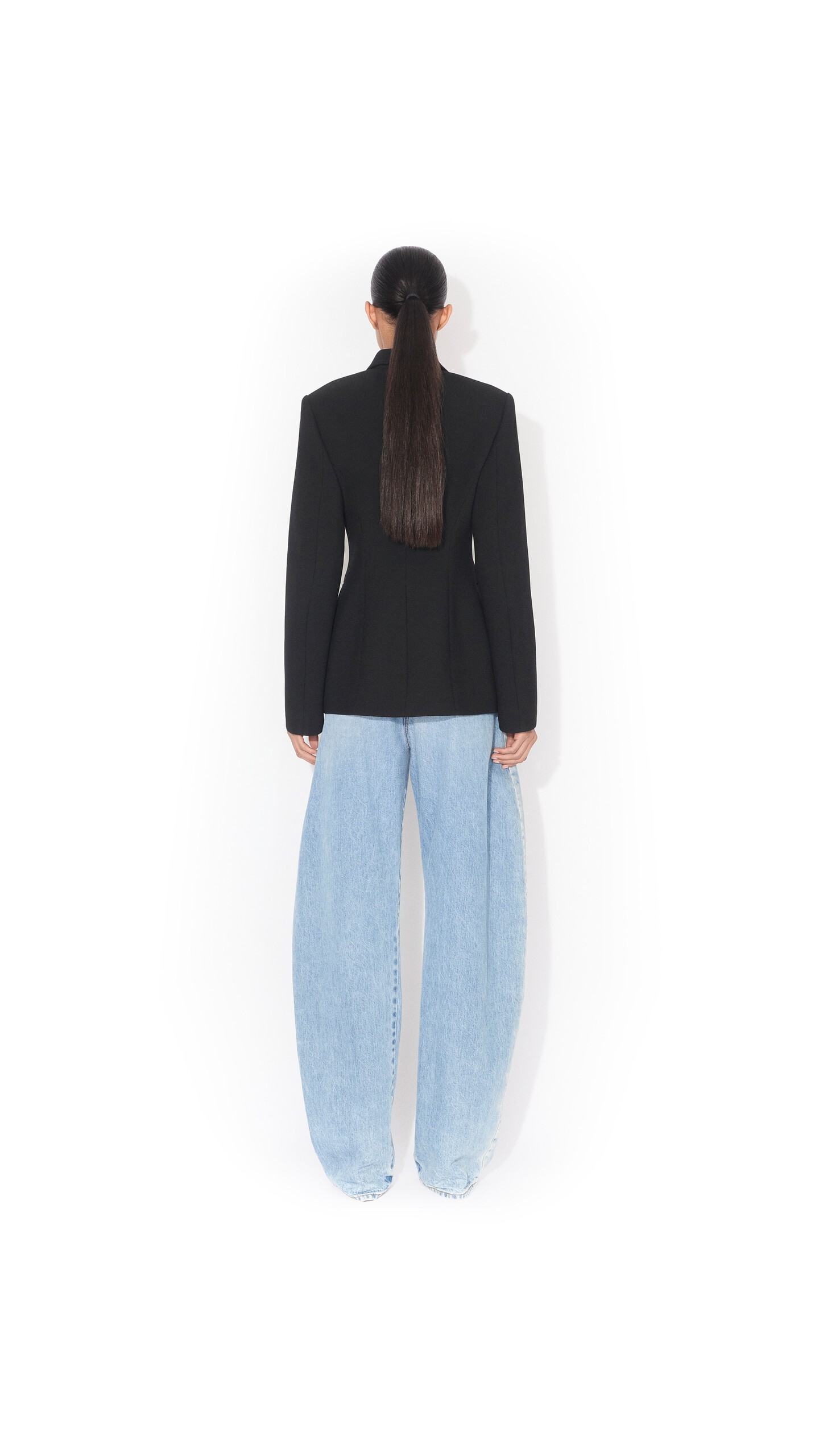 ALA&Iuml;A WOOL CREPE CINCHED BLAZER BLACK - View 3