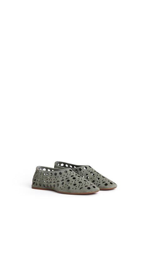 ALA&Iuml;A SLIPPERS VIENNE IN VELVET CALFSKIN KAKI - View 2