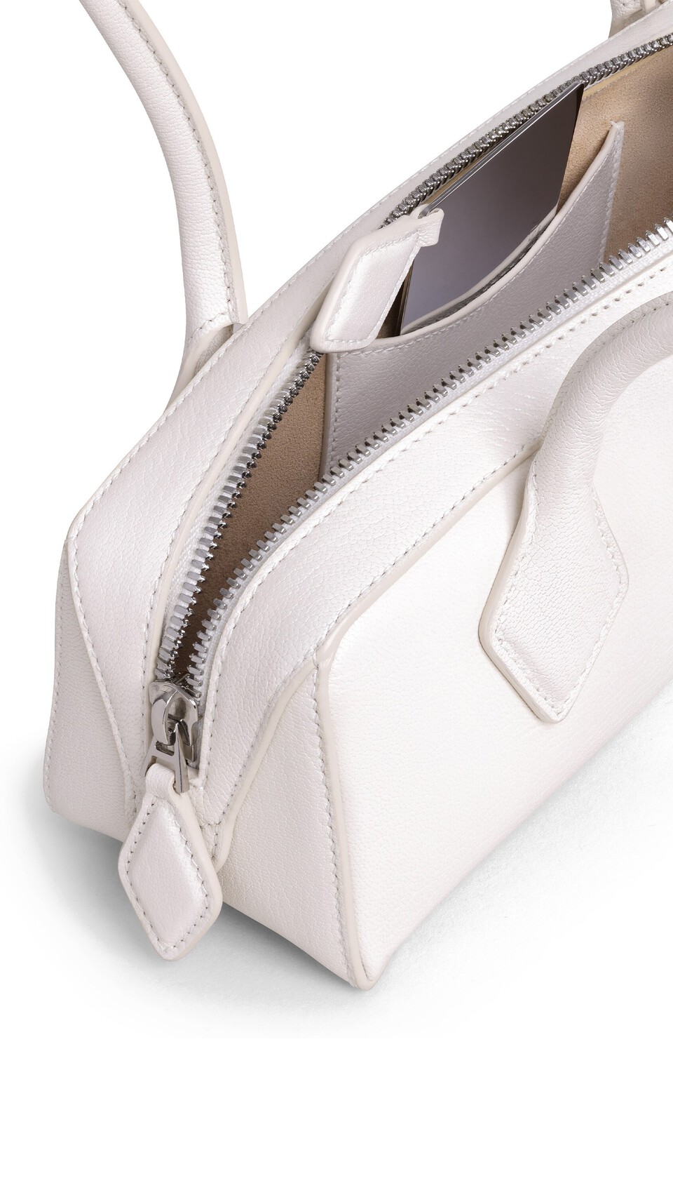 ALA&Iuml;A LE TECKEL SMALL BAG IN LEATHER IVORY - View 3
