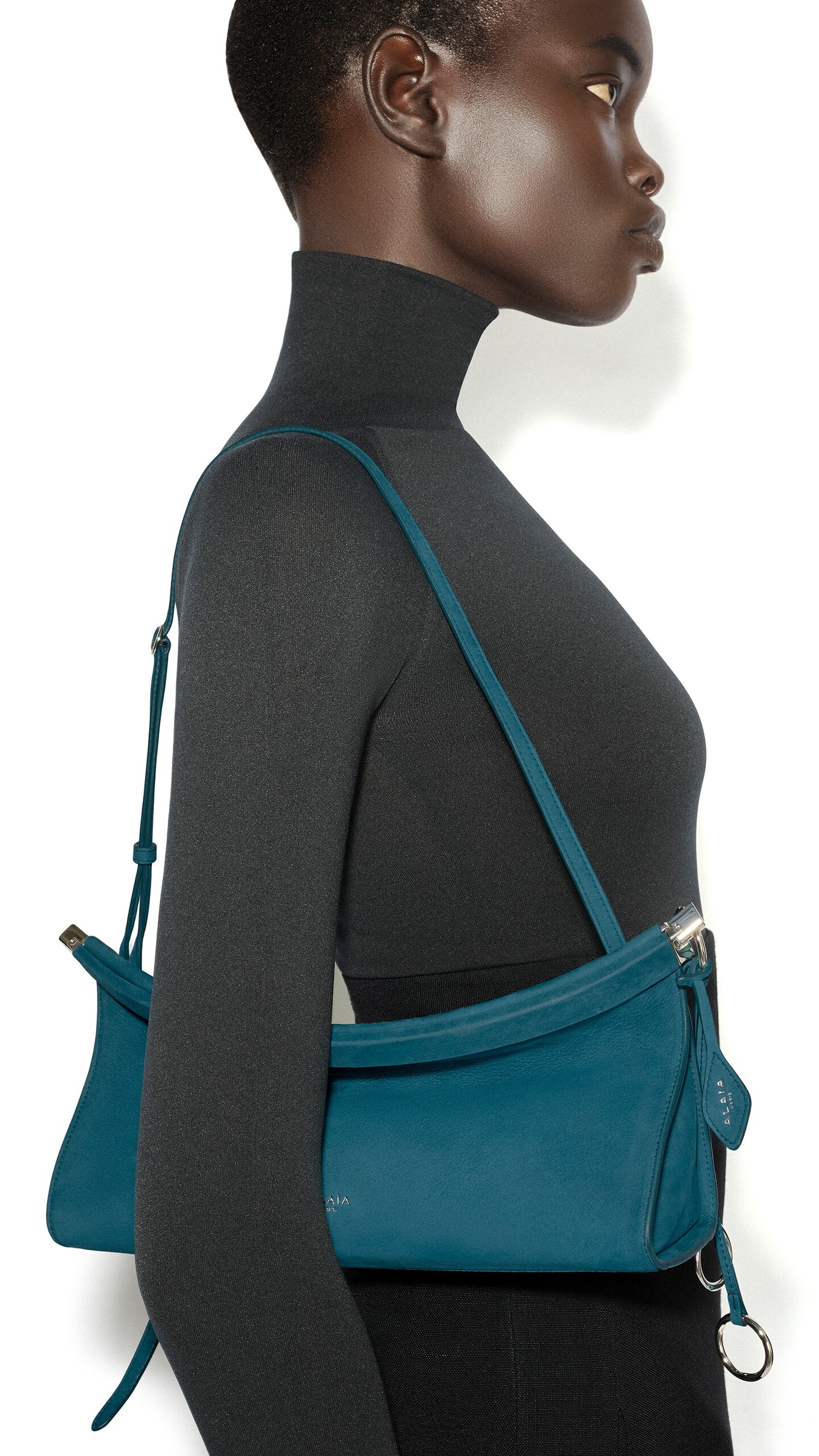 ALA&Iuml;A LE CLICK EAST WEST MEDIUM BAG IN NUBUCK GREEN GREY - View 4