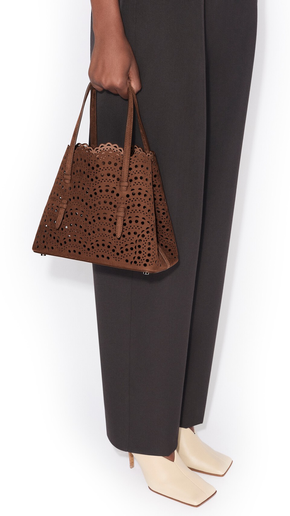 ALA&Iuml;A MINA 25 IN NUBUCK BROWN - View 4
