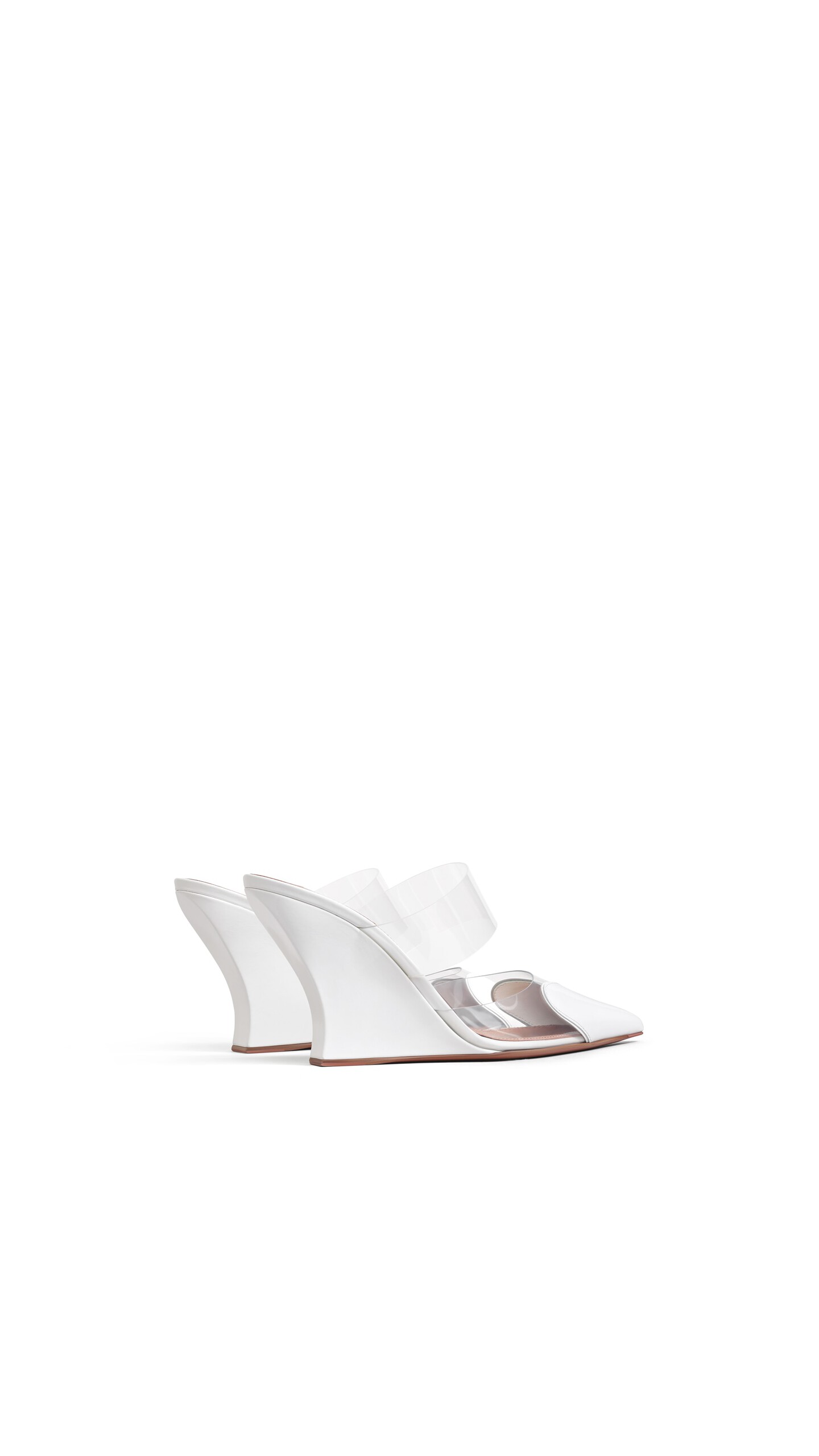 ALA&Iuml;A LE C&OElig;UR WEDGE MULES IN PATENT LEATHER OPTICAL WHITE - View 3