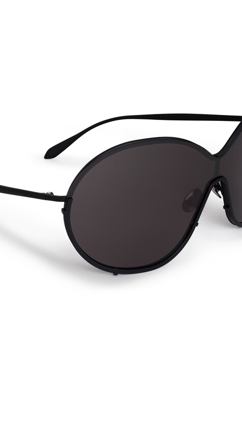 ALA&Iuml;A BUTTERFLY SUNGLASSES IN METAL BLACK - View 2
