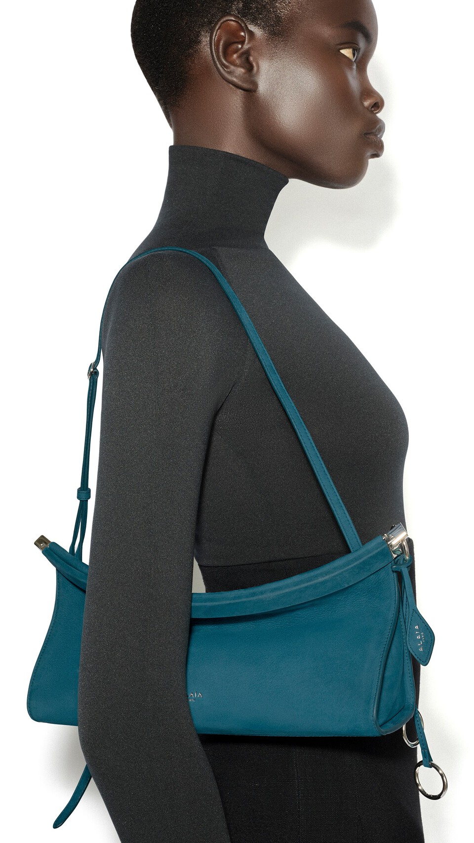 ALA&Iuml;A LE CLICK EAST WEST MEDIUM BAG IN NUBUCK GREEN GREY - View 4