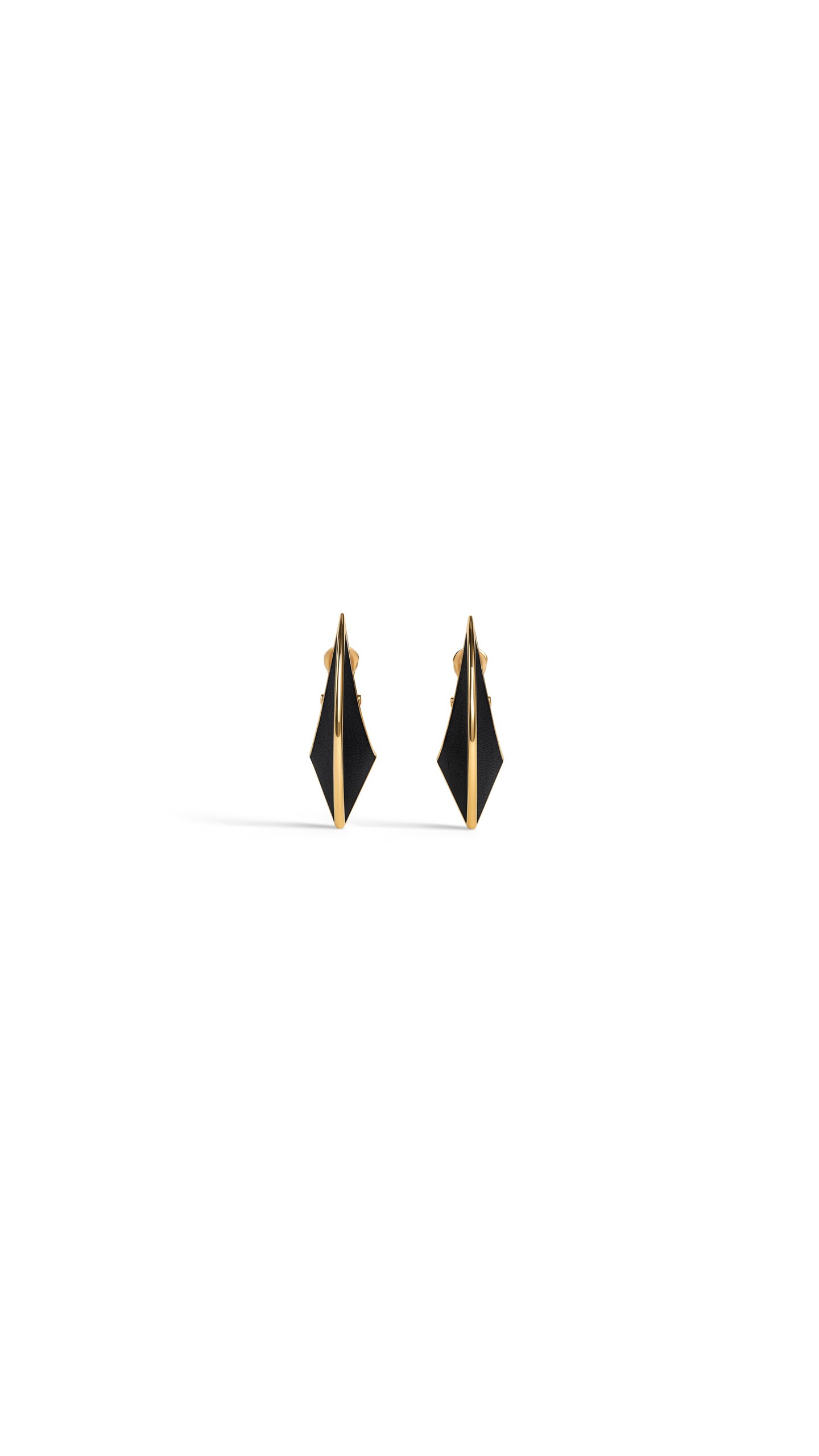 ALA&Iuml;A EDGE EARRINGS IN LEATHER BLACK/GOLD - View 3