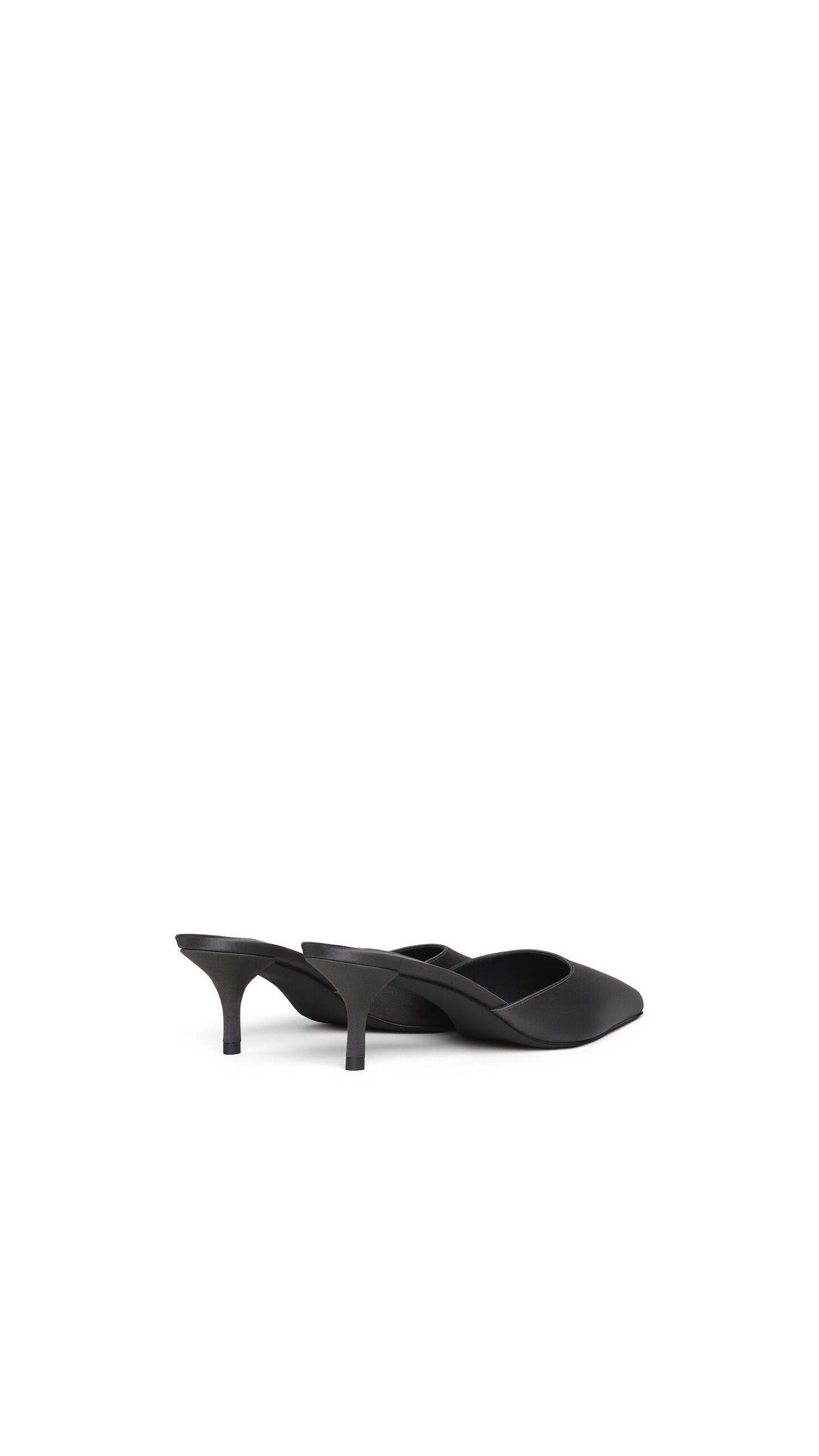 ALA&Iuml;A LE C&OElig;UR MULES IN SATIN ANTHRACITE/DARK GREY - View 3