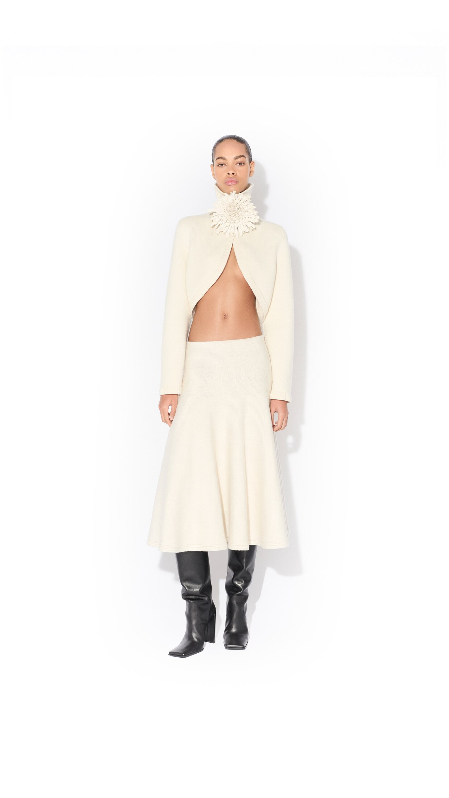 ALA&Iuml;A CASHMERE KNIT CUT-OUT JUMPER NATURAL WHITE - View 2