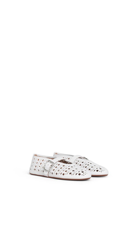 ALA&Iuml;A BALLET FLATS IN VIENNE LAMBSKIN OFF-WHITE - View 2