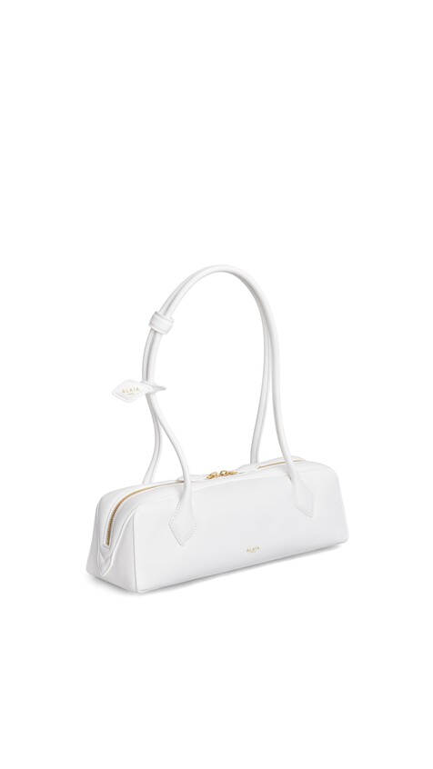 ALA&Iuml;A LE TECKEL MEDIUM BAG IN PADDED LEATHER OFF-WHITE - View 2