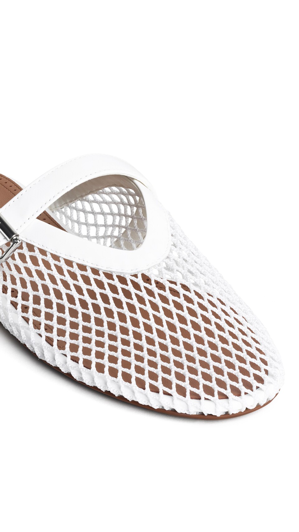 ALA&Iuml;A FLAT MULES IN FISHNET OPTICAL WHITE - View 3