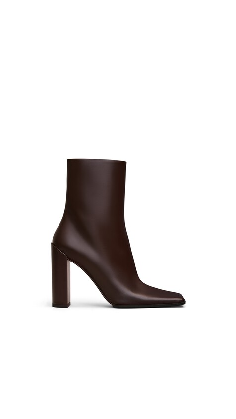 SQUARE ANKLE BOOTS IN CALFSKIN