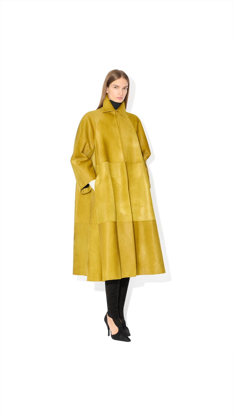 ALA&Iuml;A PONY CALFSKIN LONG A-LINE COAT PALE GREEN - View 2