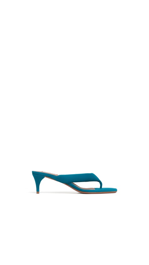 ALA&Iuml;A HEEL THONG MULES IN SUEDE 