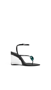 BLACK - ALA&Iuml;A INVISIBLE JEWEL WEDGE SANDALS IN PATENT CALFSKIN 
