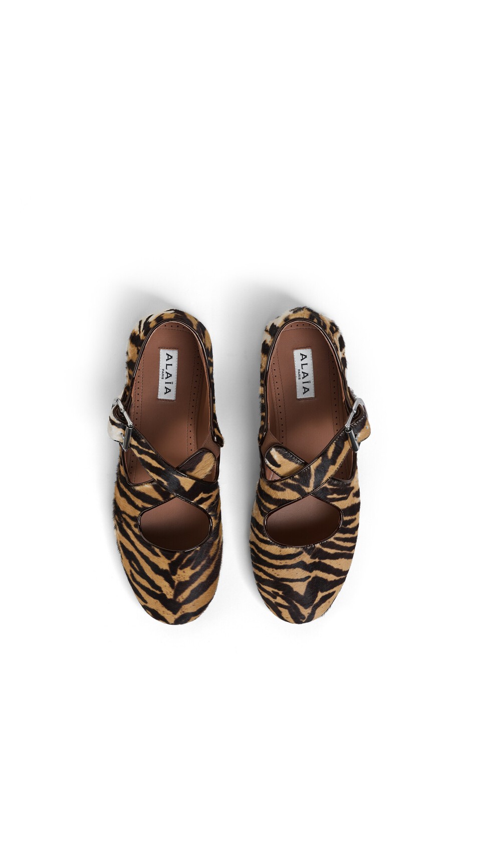 ALA&Iuml;A CRISS CROSS BALLET FLATS IN HAIRCALF NATURAL - View 3