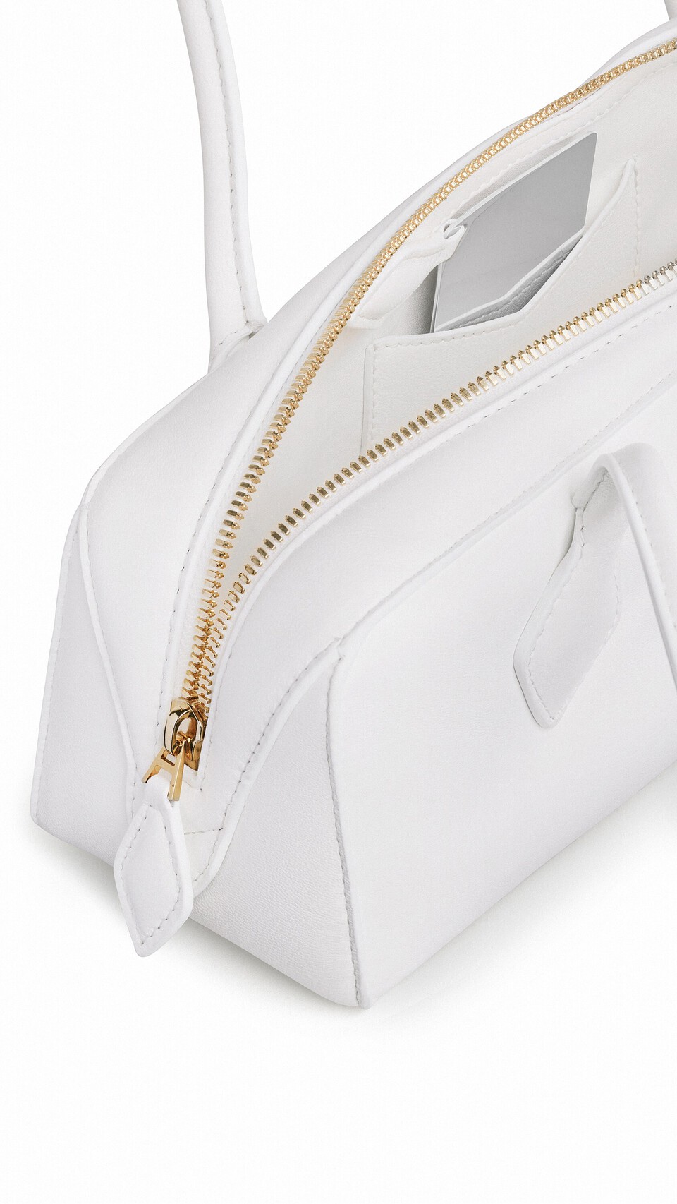 ALA&Iuml;A LE TECKEL MEDIUM BAG IN PADDED LEATHER OFF-WHITE - View 3