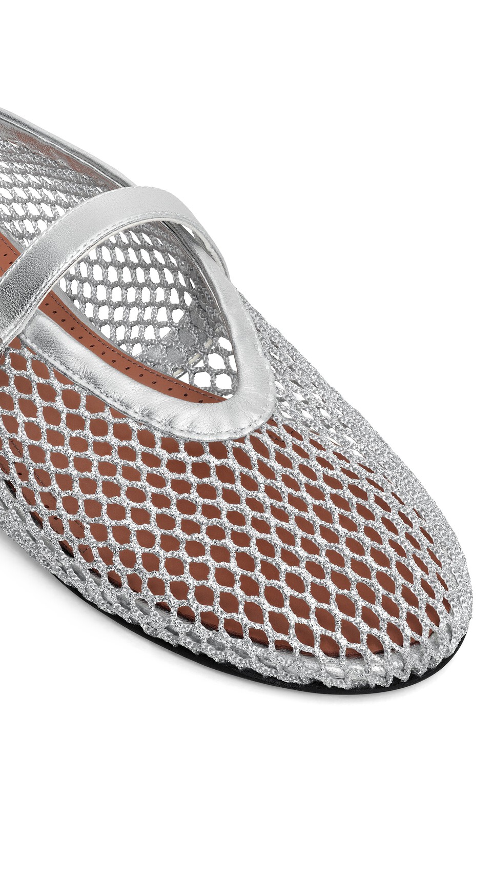 ALA&Iuml;A BALLET FLATS IN LAMINATED FISHNET WHITE SILVER - View 3