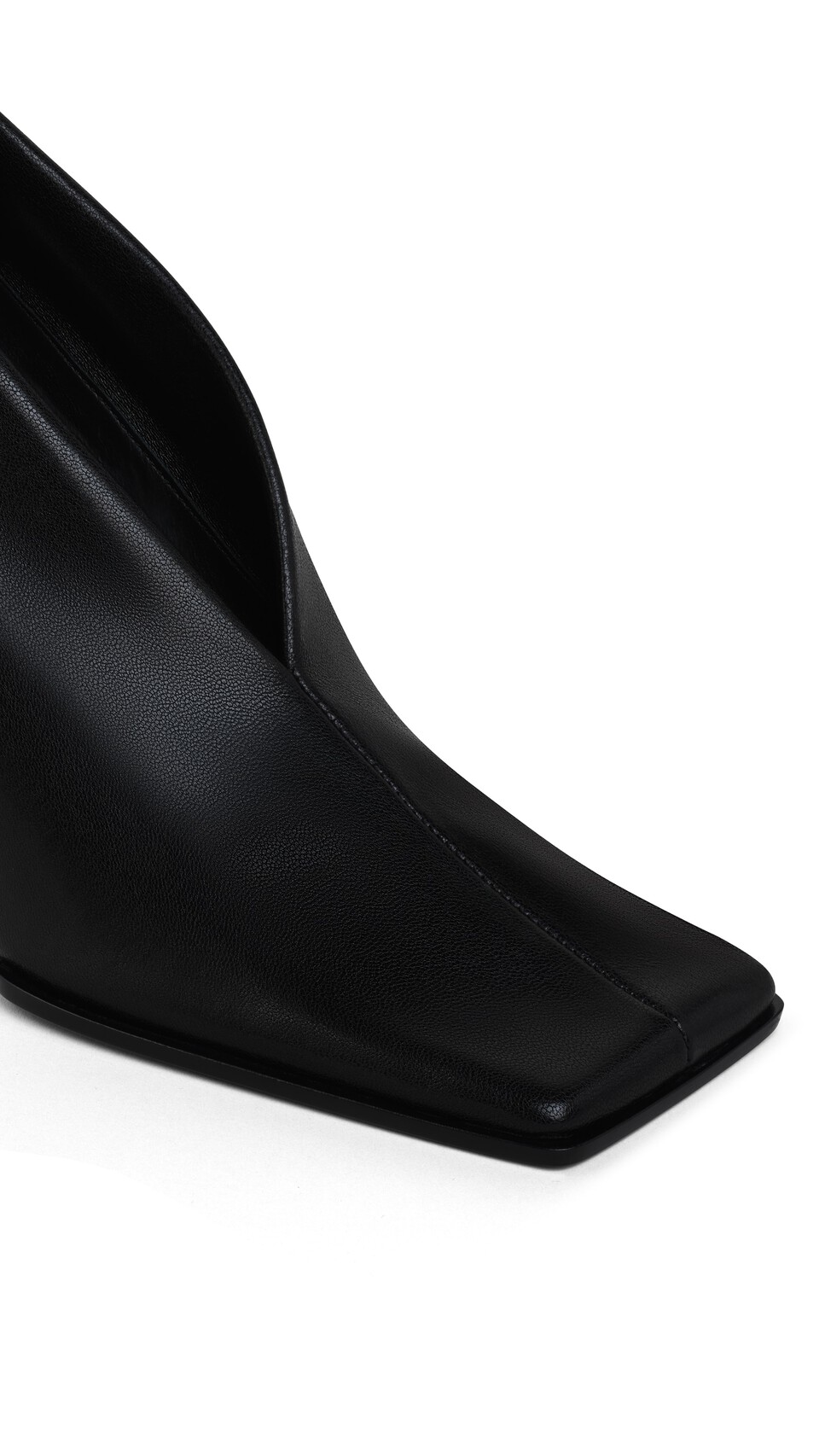 ALA&Iuml;A SOFT SQUARE PUMPS IN LEATHER BLACK - View 4