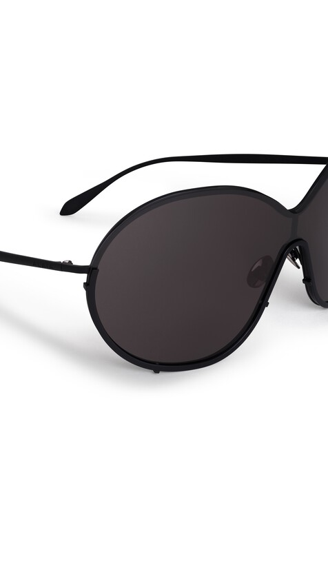 ALA&Iuml;A BUTTERFLY SUNGLASSES IN METAL BLACK - View 2