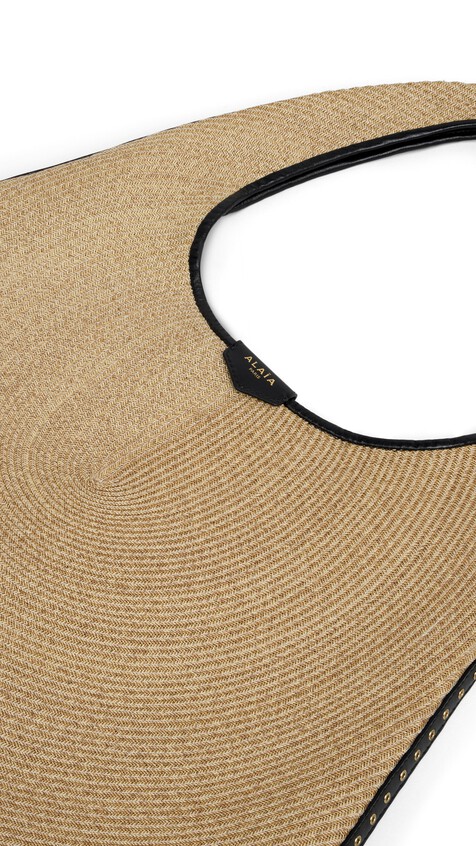 ALA&Iuml;A ONE PIECE HOBO BAG IN PAPER STRAW NATURAL - View 2