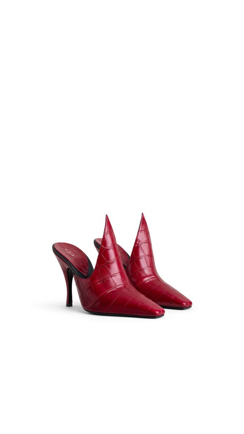 ALA&Iuml;A MULES IN CROCODILE EMBOSSED CALFSKIN CHERRY - View 2
