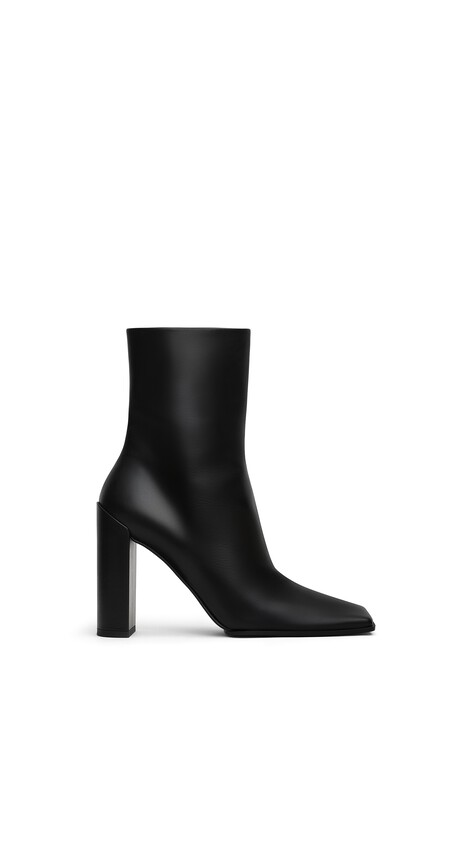 SQUARE ANKLE BOOTS IN CALFSKIN