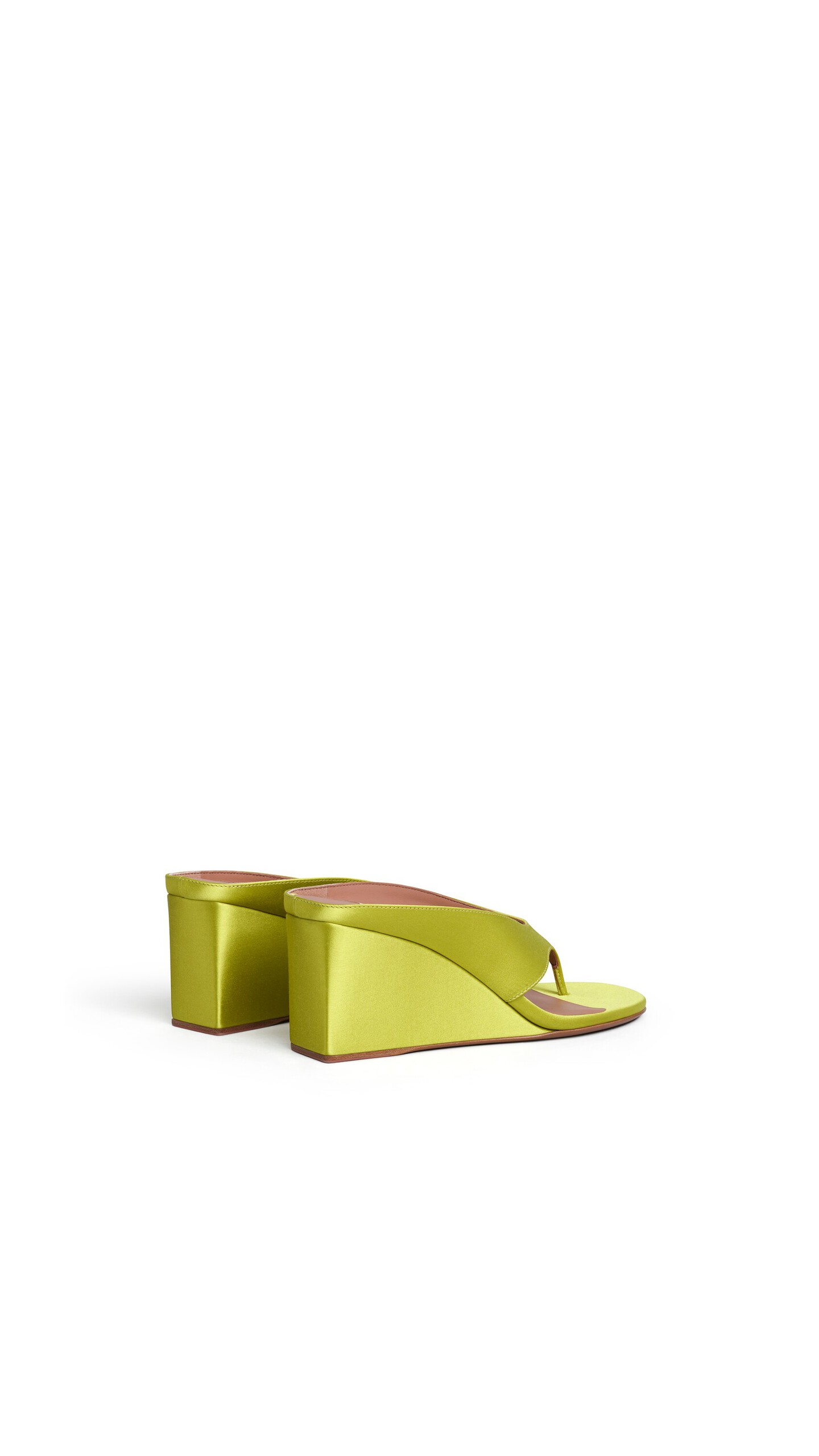 ALA&Iuml;A CUBE THONG MULES IN SATIN LIME - View 3