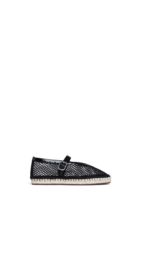 ALA&Iuml;A ESPADRILLES IN FISHNET AND PATENT LEATHER BLACK