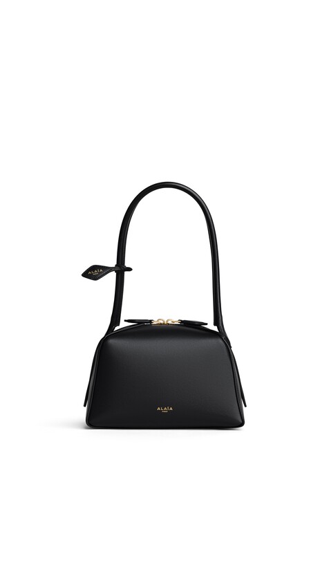 ALA&Iuml;A LE BOULEDOGUE SMALL BAG IN CALFSKIN BLACK