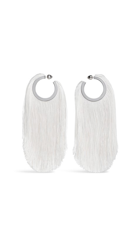 ALA&Iuml;A FRINGED HOOP EARRINGS CREAMY WHITE