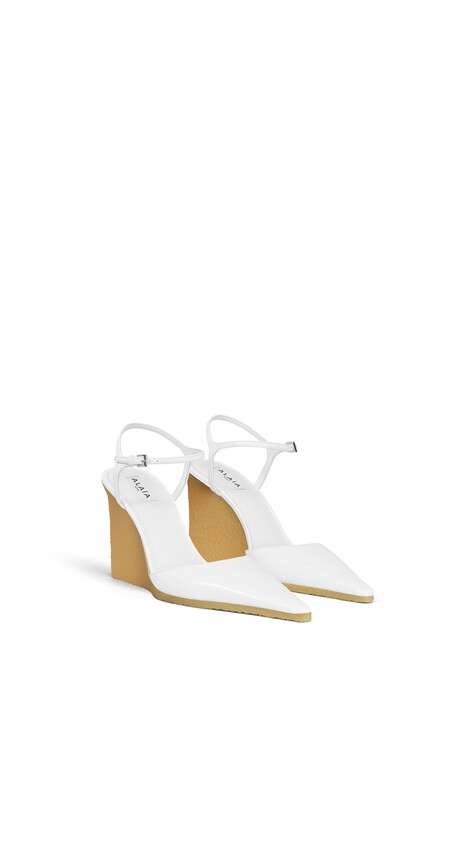 WEDGE PUMPS IN PATENT LEATHER