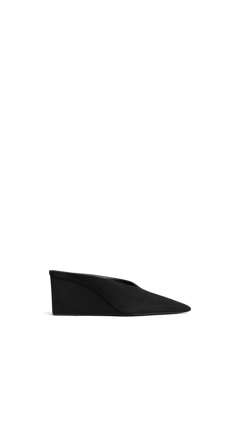 ALA&Iuml;A CUBE WEDGE MULES IN SUEDE 