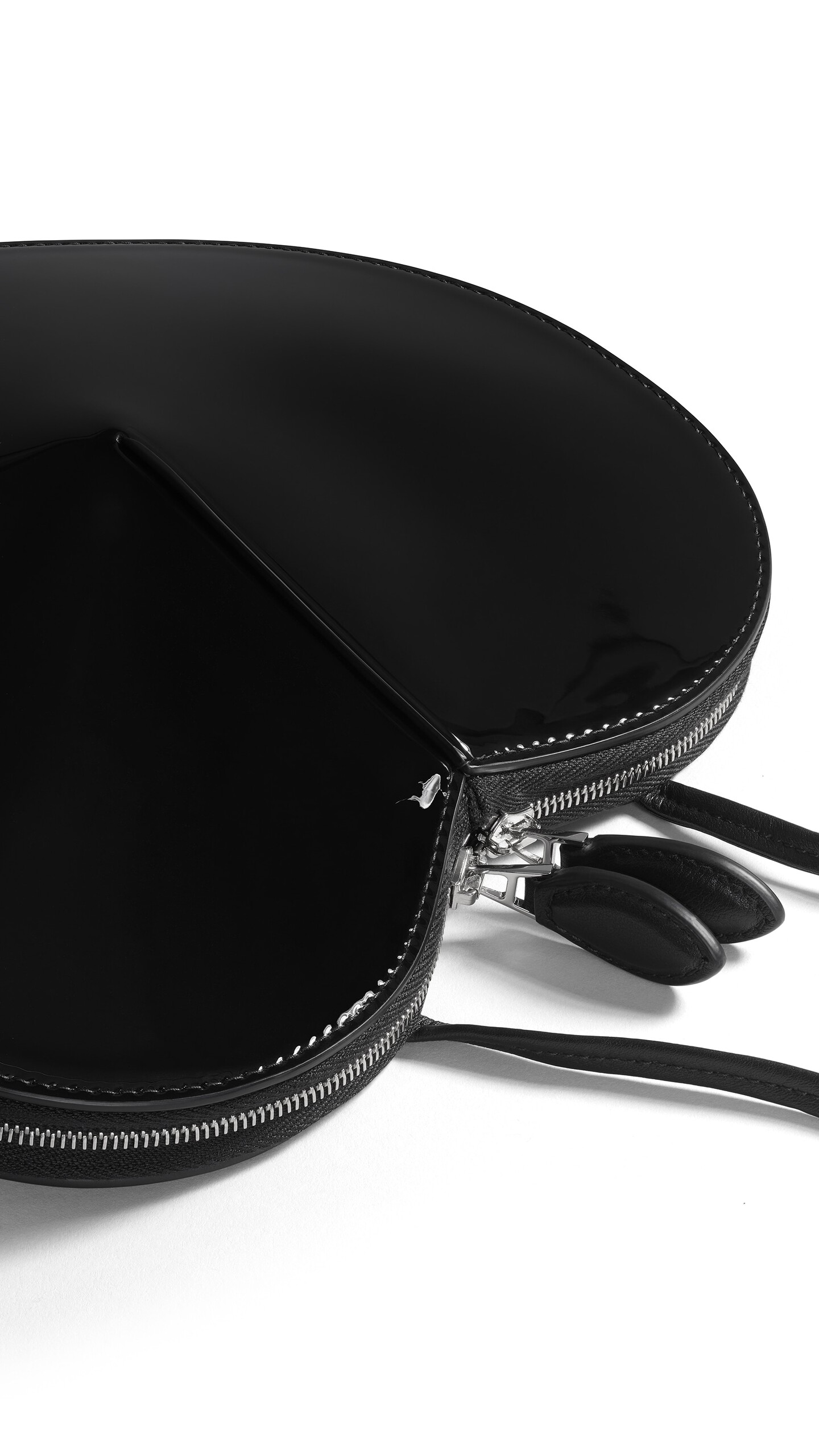 ALA&Iuml;A LE C&OElig;UR BAG IN CALFSKIN BLACK - View 3