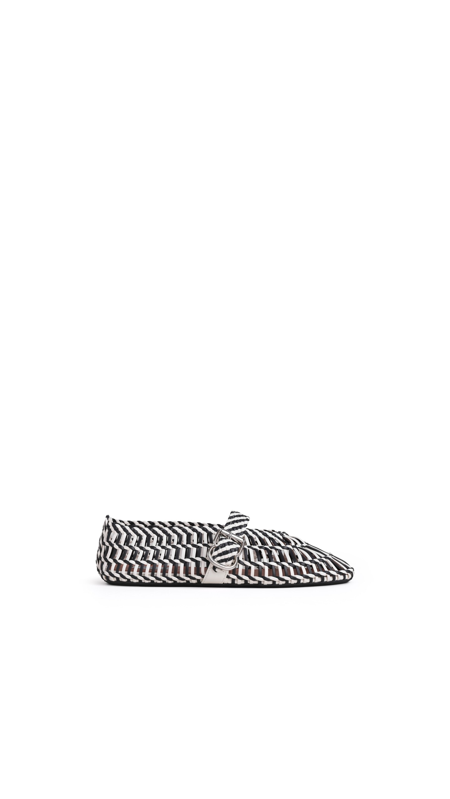 ALA&Iuml;A BALLET FLATS IN WEAVED LAMBSKIN BLACK/WHITE